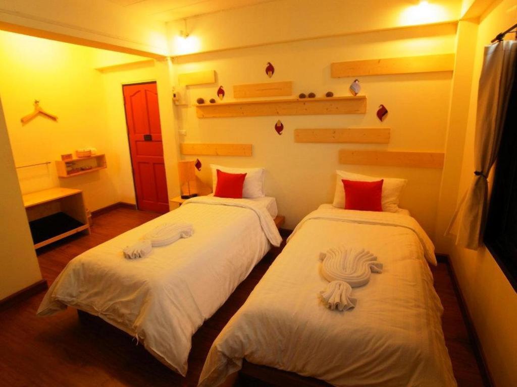 Early Bird Bed & Breakfast (Adults Only) Chiang Mai Room photo